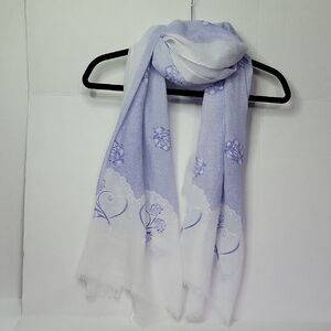Elegant Lavender and White Floral Scarf